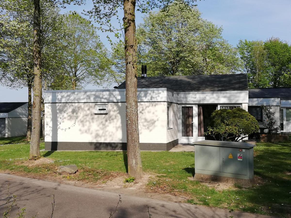 Rustige, Gelijkvloerse Vakantiewoning Met 2 Slaapkamers In Simpelveld, Zuid-Limburg Exterior photo